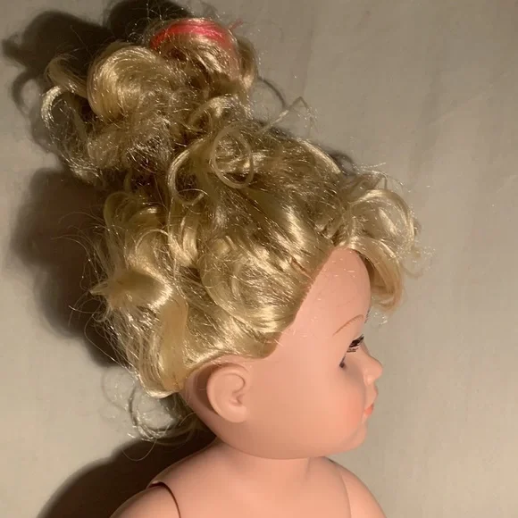 2013 blonde doll blue eyes - Picture 15 of 17